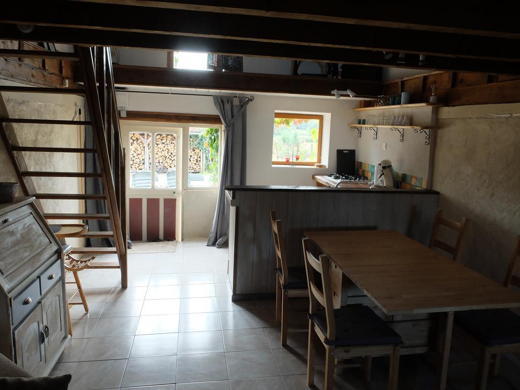 Le Bon Coeur Bed and Breakfast Ygrande Esterno foto